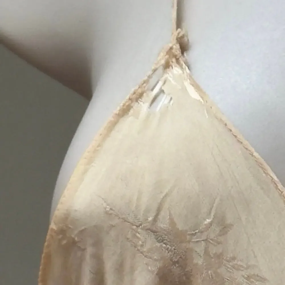 1930’s Cream Orangle Bias Cut Slip Dress Nightgown Floral Embossed Vintage READ - Picture 14 of 16